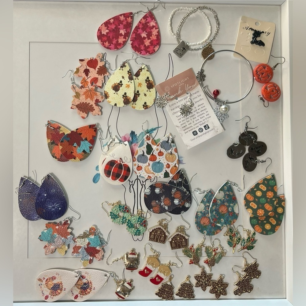 Holiday Jewelry Lot